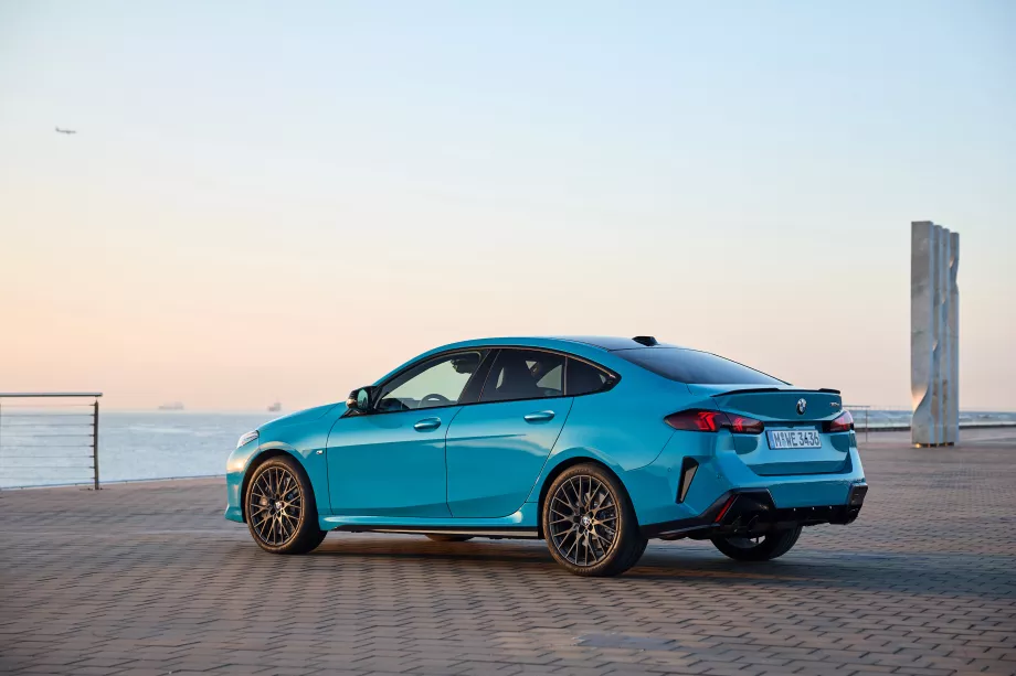 2 Gran Coupé nieuw blauw
