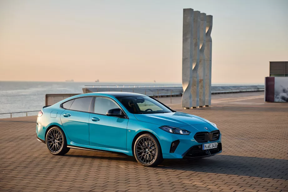 2 Gran Coupé nieuw blauw